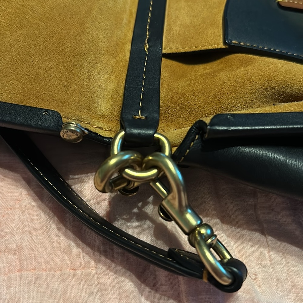 Vintage Coach Kisslock Crossbody Saddle Bucket Bag - Picture 7 of 15